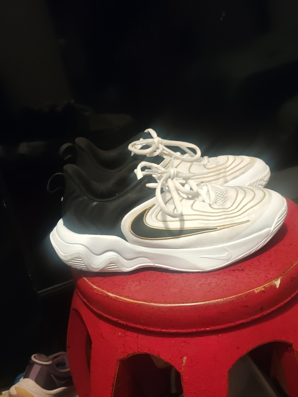 Nike Kids White, Black and Gold Wave-Detail Sneakers